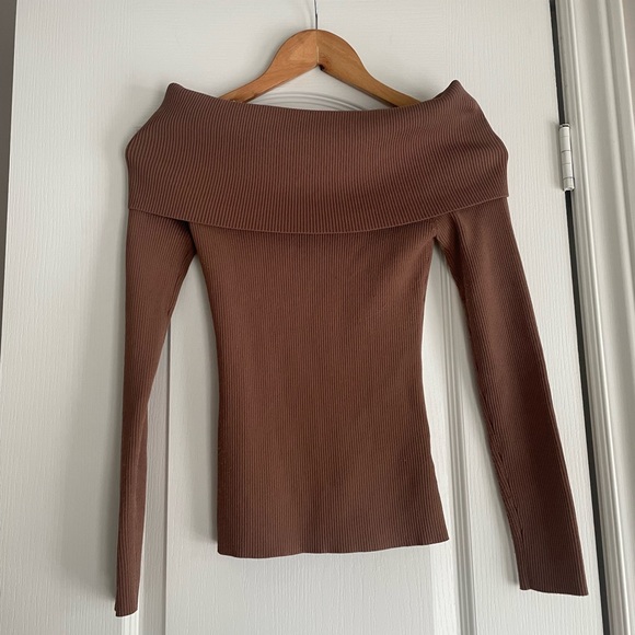 (SOLD) Wilfred Croquis Sweater - Picture 4 of 8